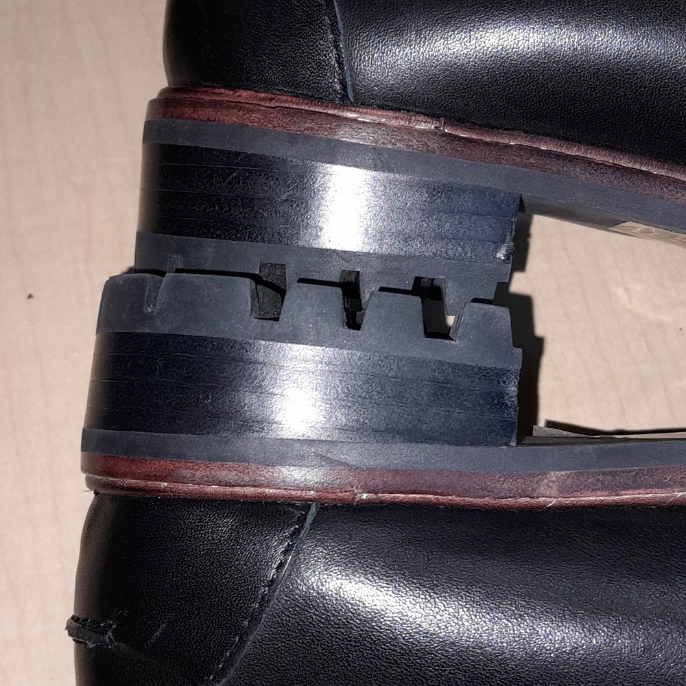 NWOT BLACK Leather Lugsole Loafers Size 8 - Picture 13 of 17